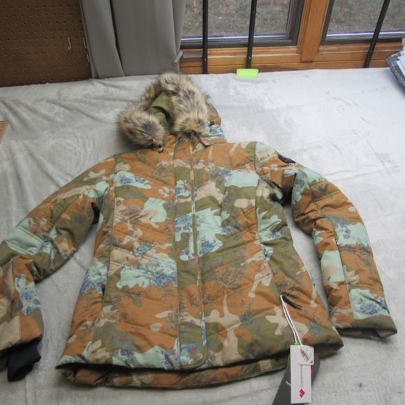 Obermeyer Tuscany II Jacket Women 6 Camo Floral Waterproof Insulated Ski $319NEW